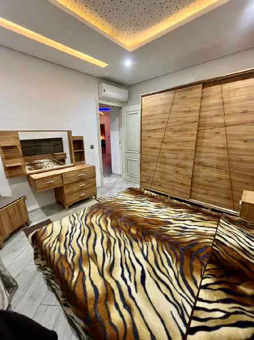 A Louer Appartement S+2 Meublé à Menzah 9C
