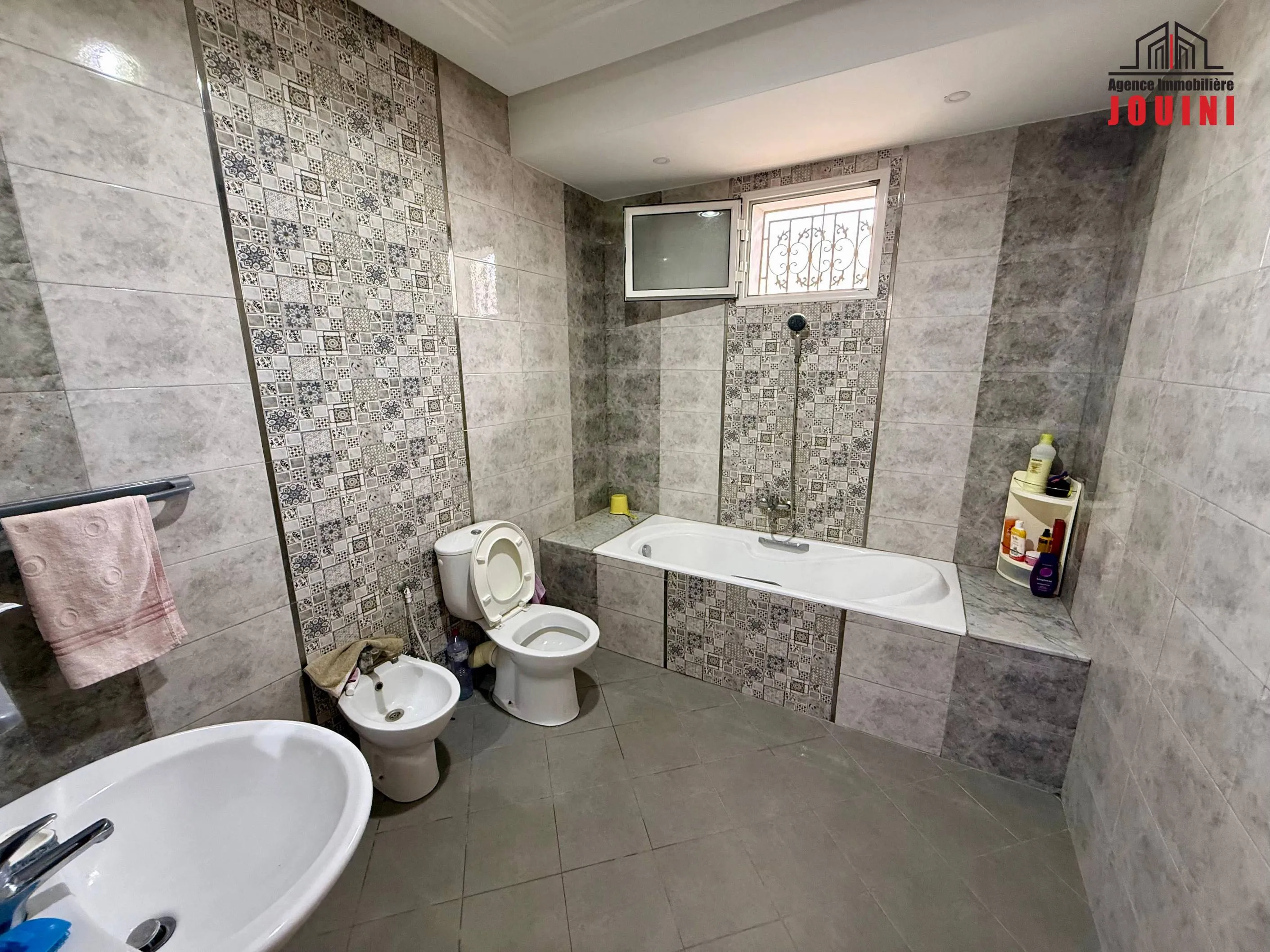 Villa Indépendante 470 M² à Oued Ellil Manouba