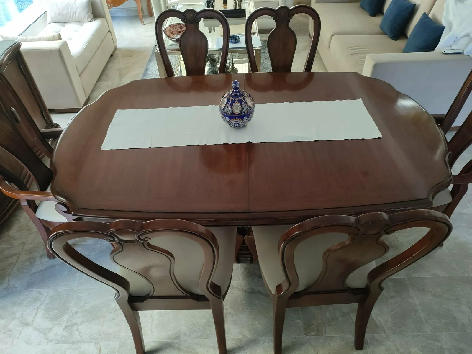 Superbe table a manger italienne en bois massif + 6 chaises