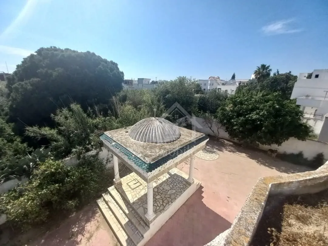 Une villa avec jardin à vendre à Hammamet 51355351