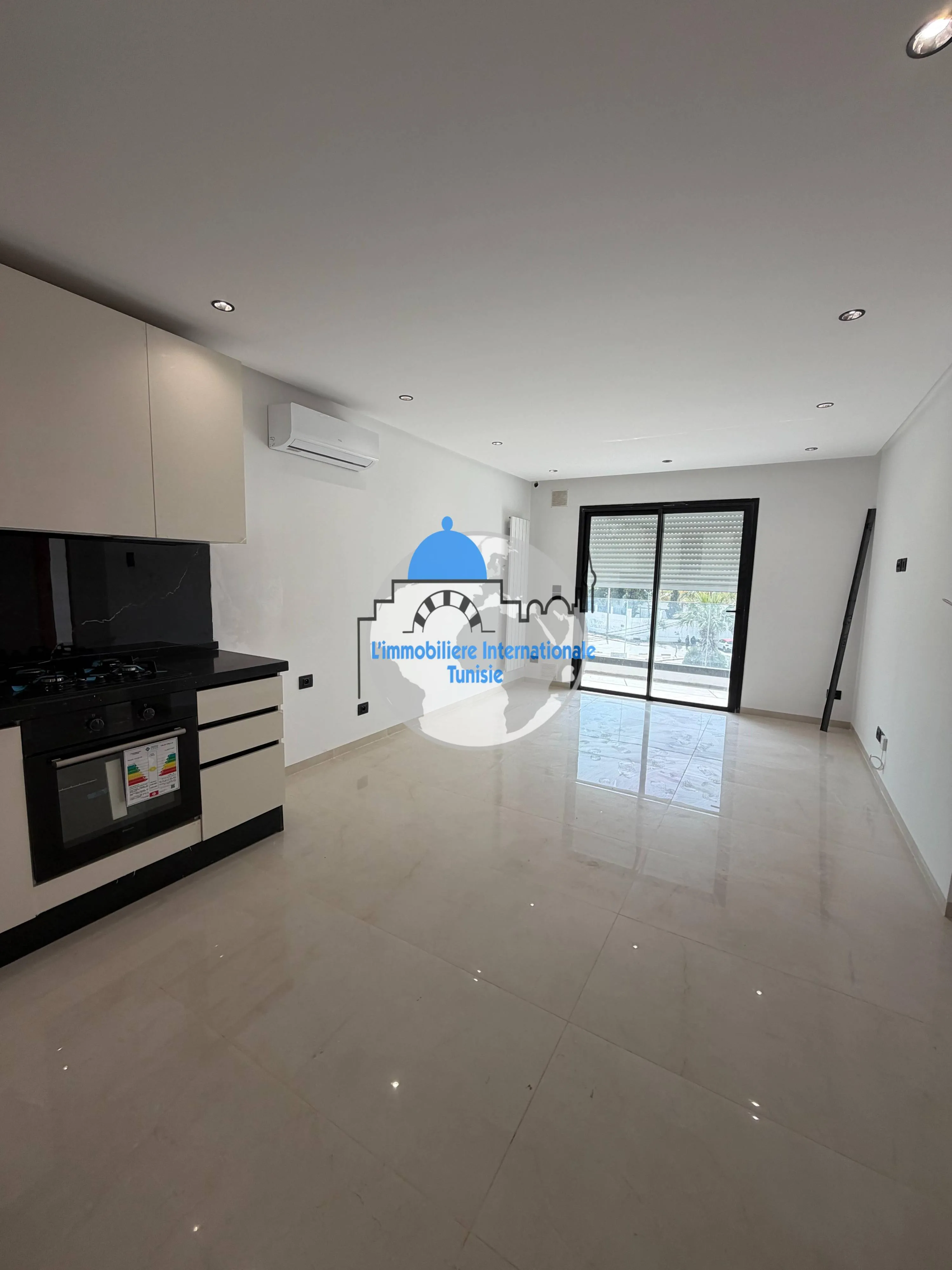 à vendre appartement en S+2 à Sahloul 3
