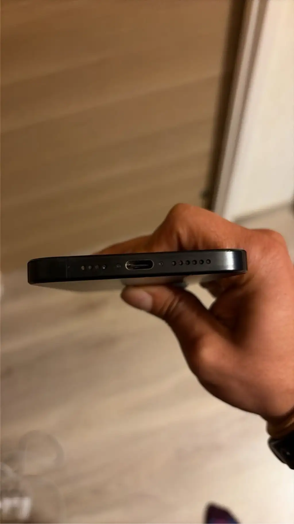 iphone 15 Pro Max - photo 4