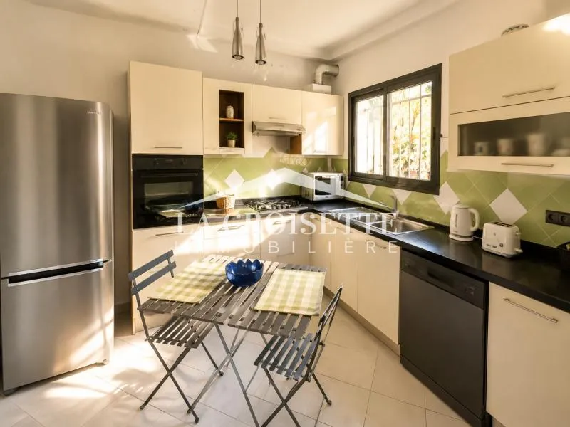 Duplex avec jardin S+3 meublé à Gammarth MDL0742