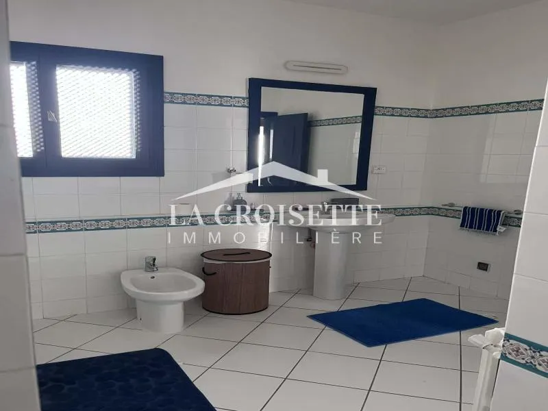 Duplex avec jardin S+3 meublé à Gammarth MDL0742