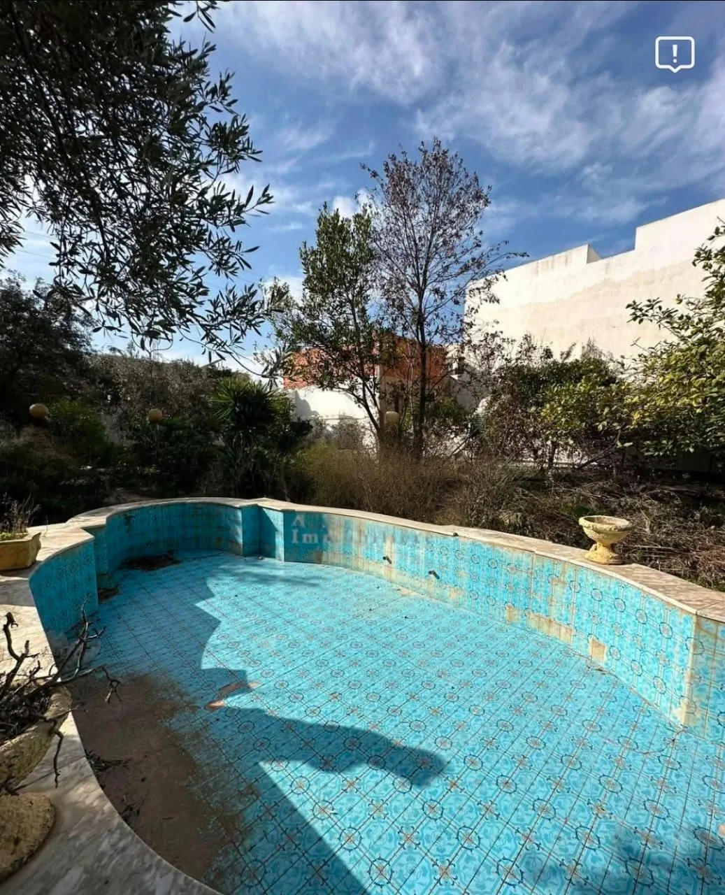  À VENDRE – Magnifique Villa 4000 m2 terrain à Chatt Mariem coté mer et sur la route touristique