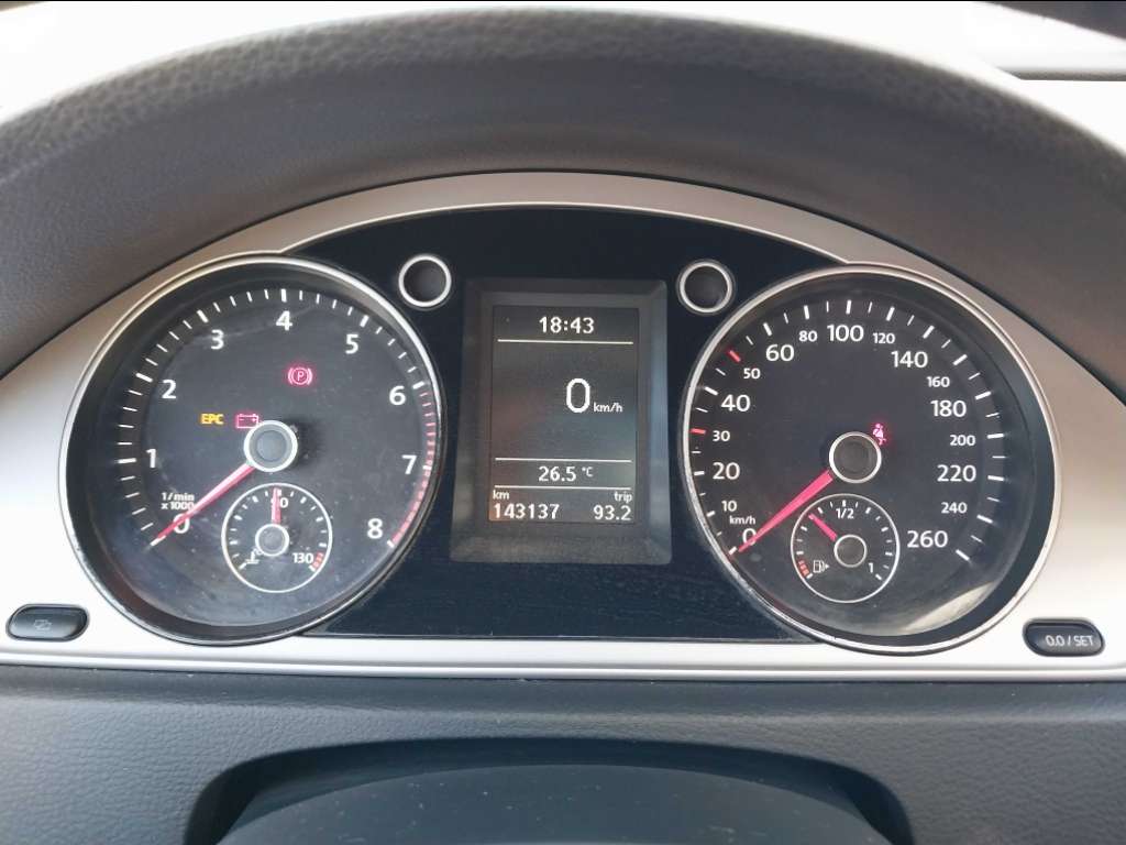 UNE BELLE PASSAT B8