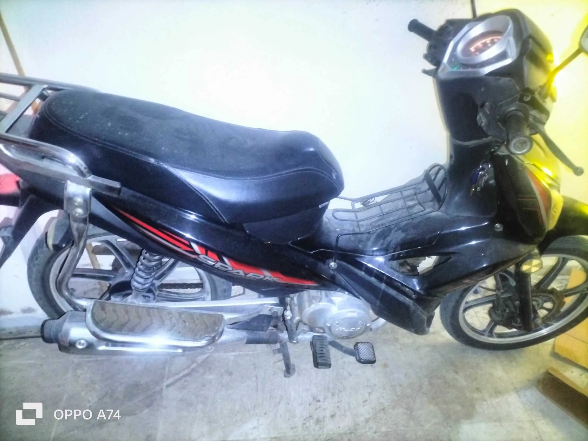 Itucy spark ndhifa kol chay d'origine 