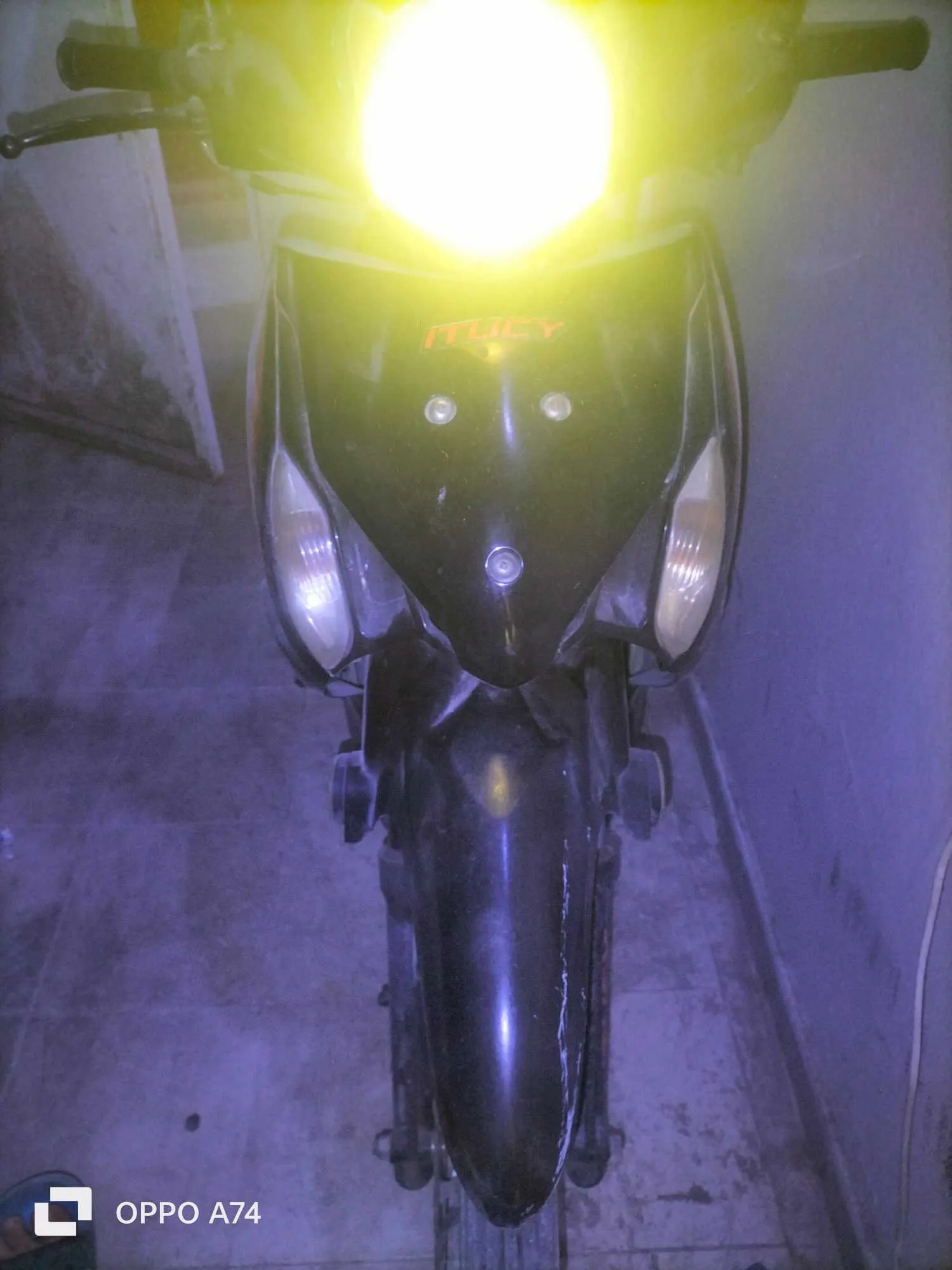 Itucy spark ndhifa kol chay d'origine 