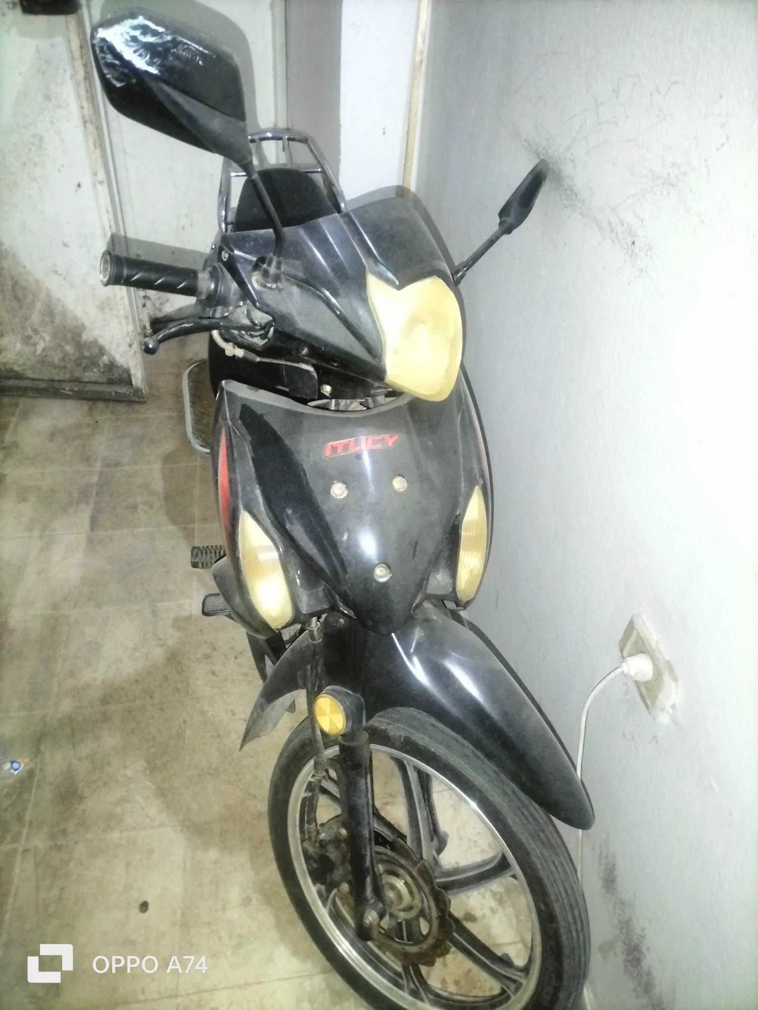 Itucy spark ndhifa kol chay d'origine 