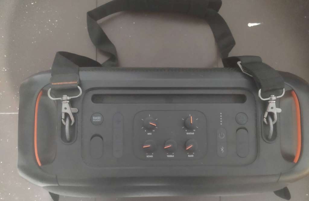 JBL partybox in the GO 