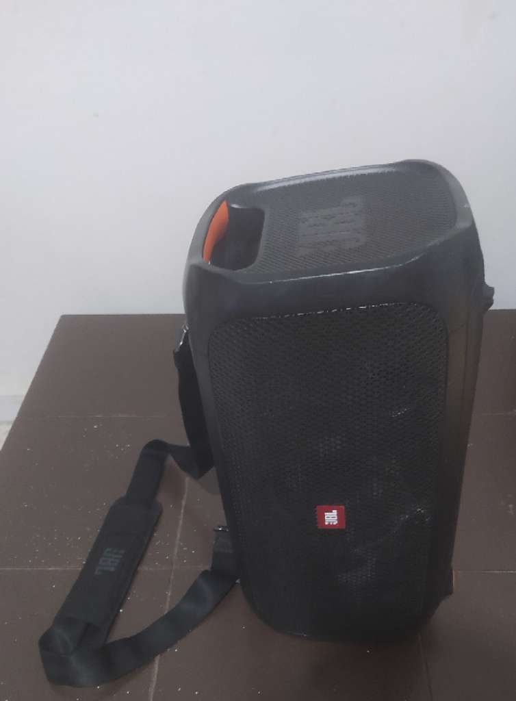 JBL partybox in the GO 