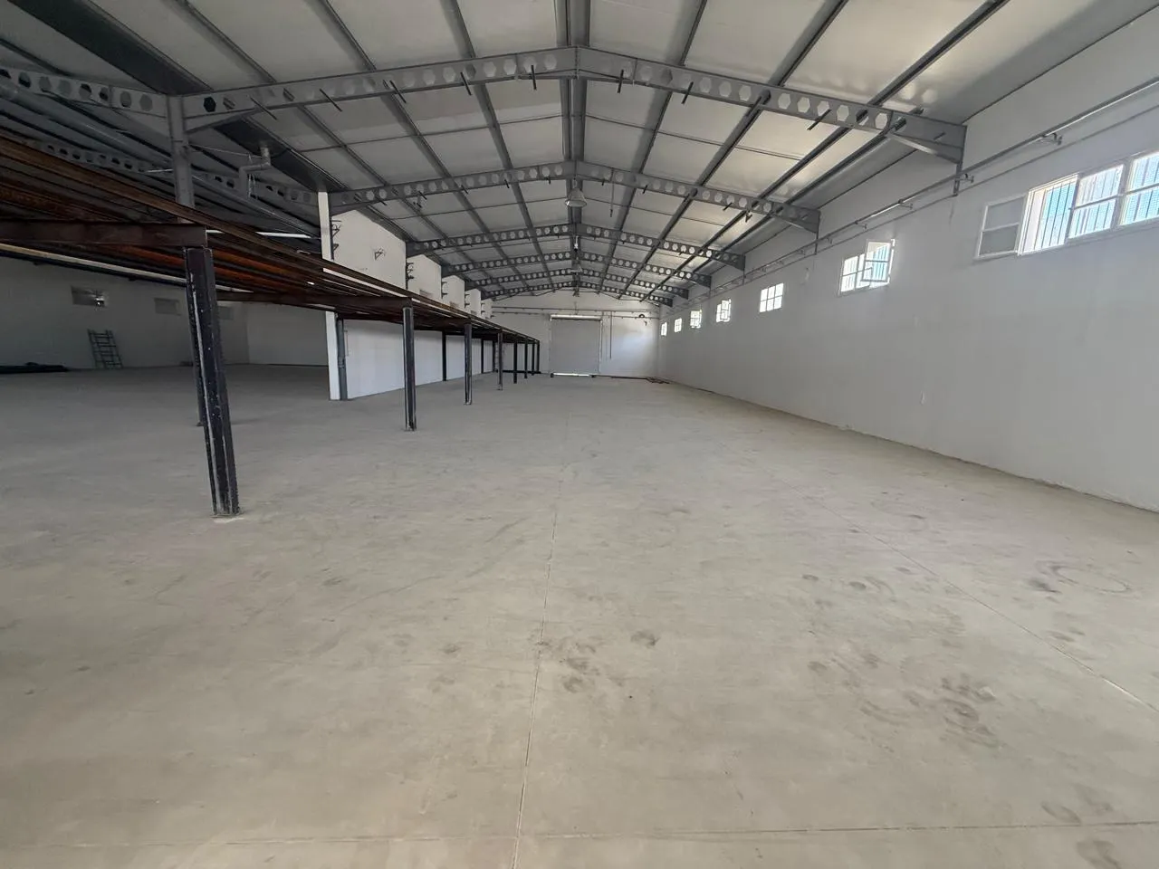 Super local industriel 4000 m² à Ben Arous
