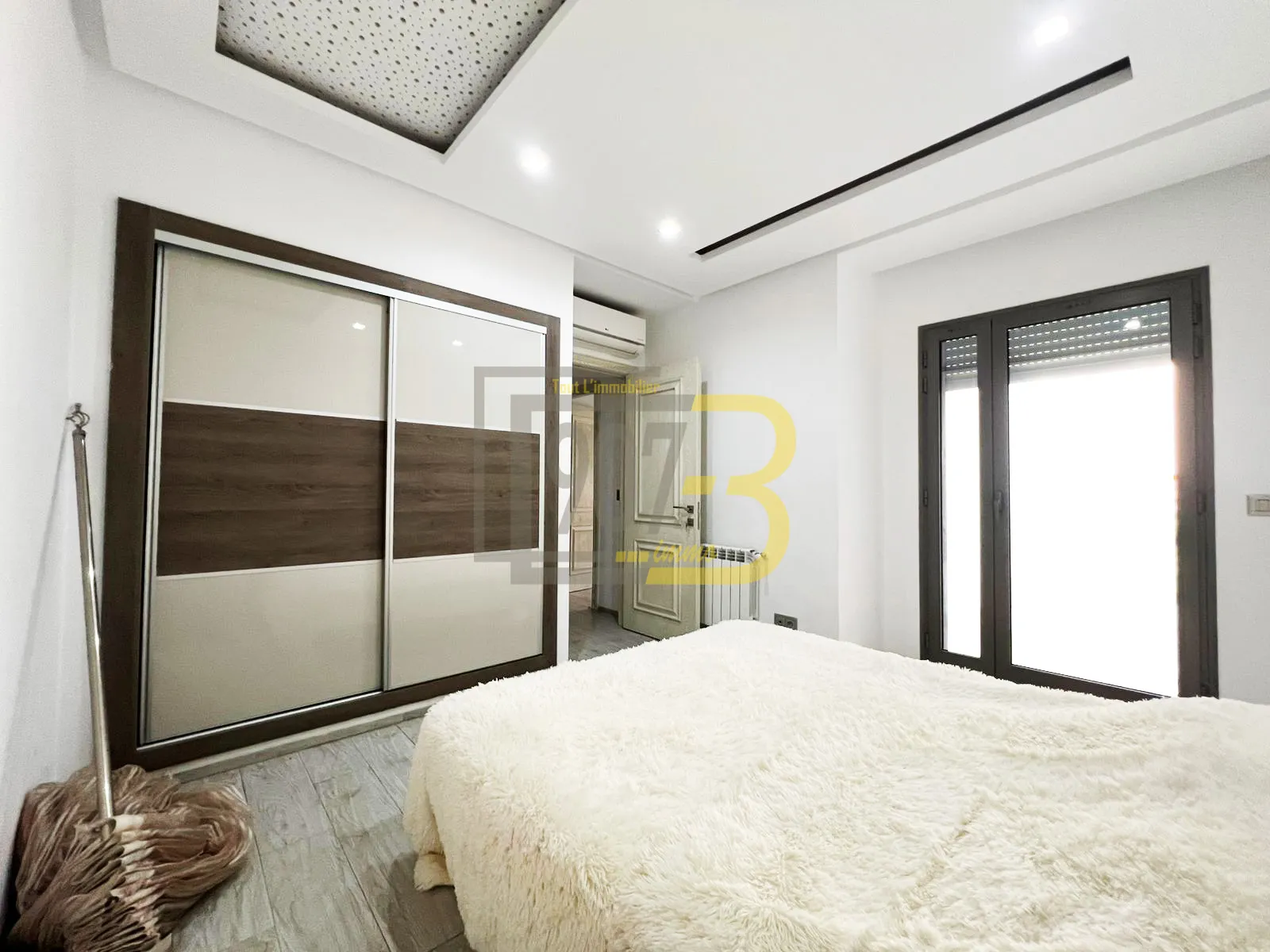 a vendre – Luxueux Appartement S+3 à Menzah 9C