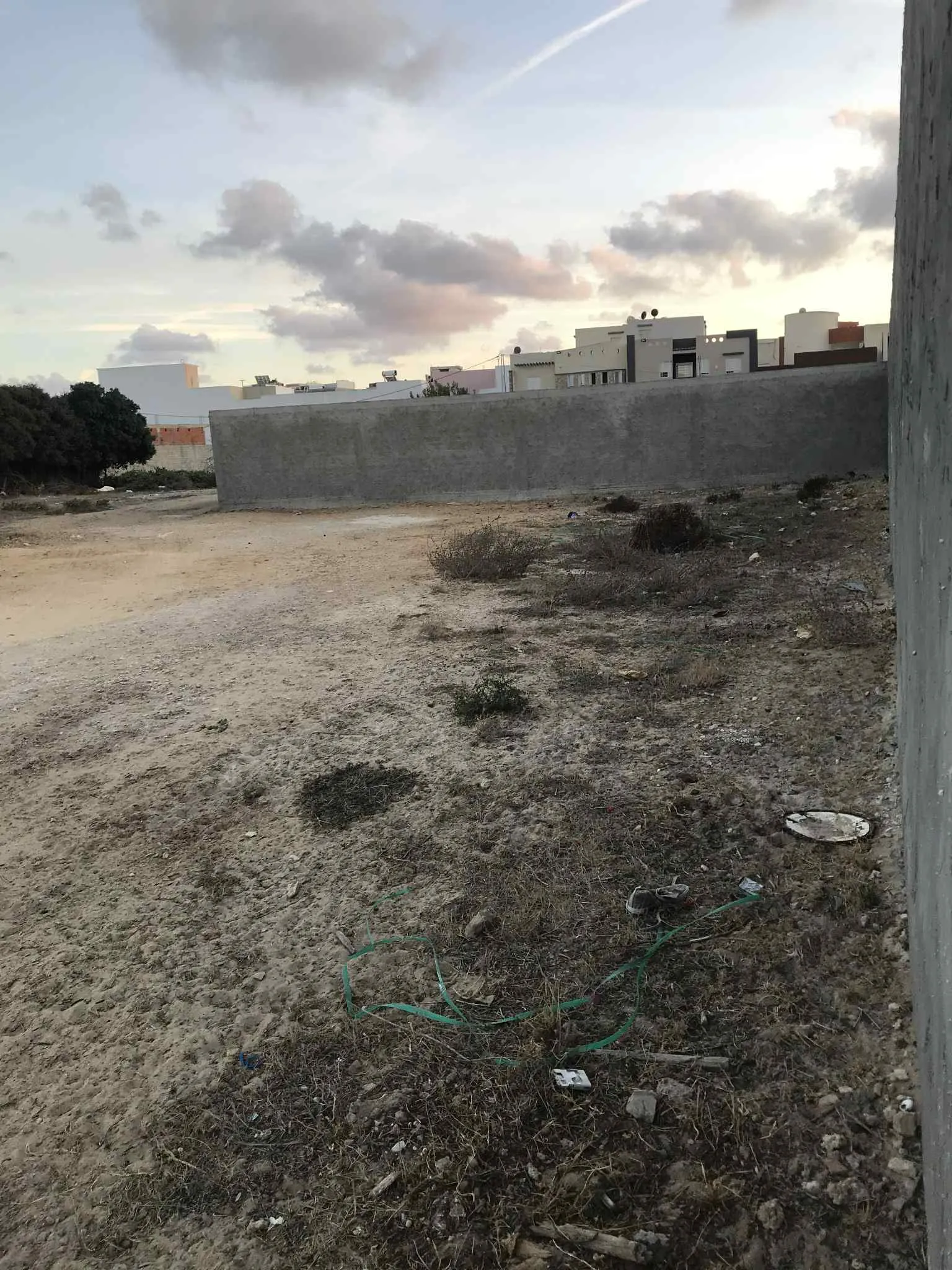 فرصة ارض للبيع طريق الشاطئ