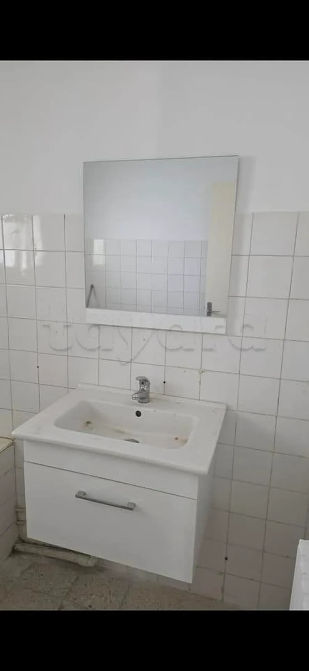 un appartement s+3 en 4éme étage à Manar 2