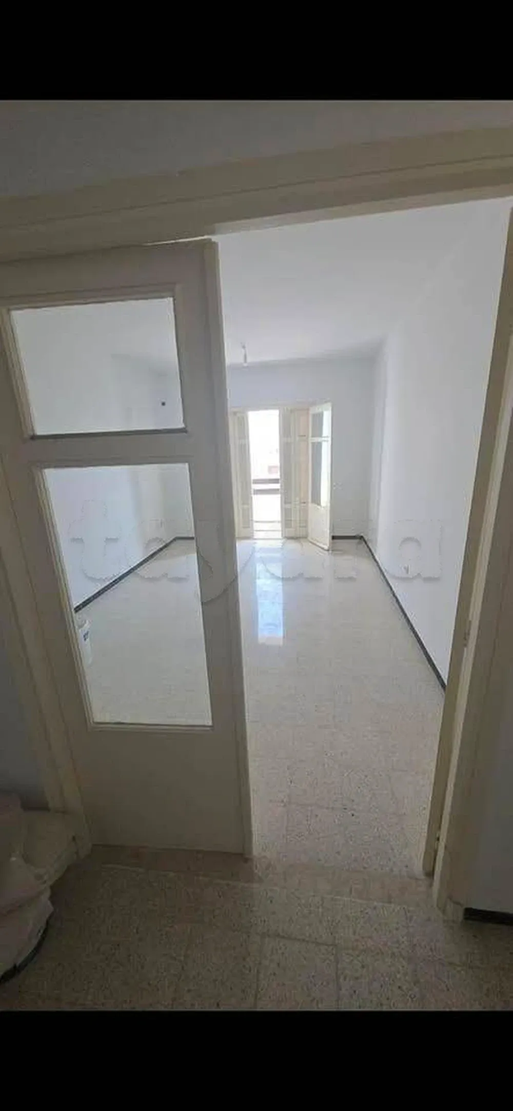 un appartement s+3 en 4éme étage à Manar 2