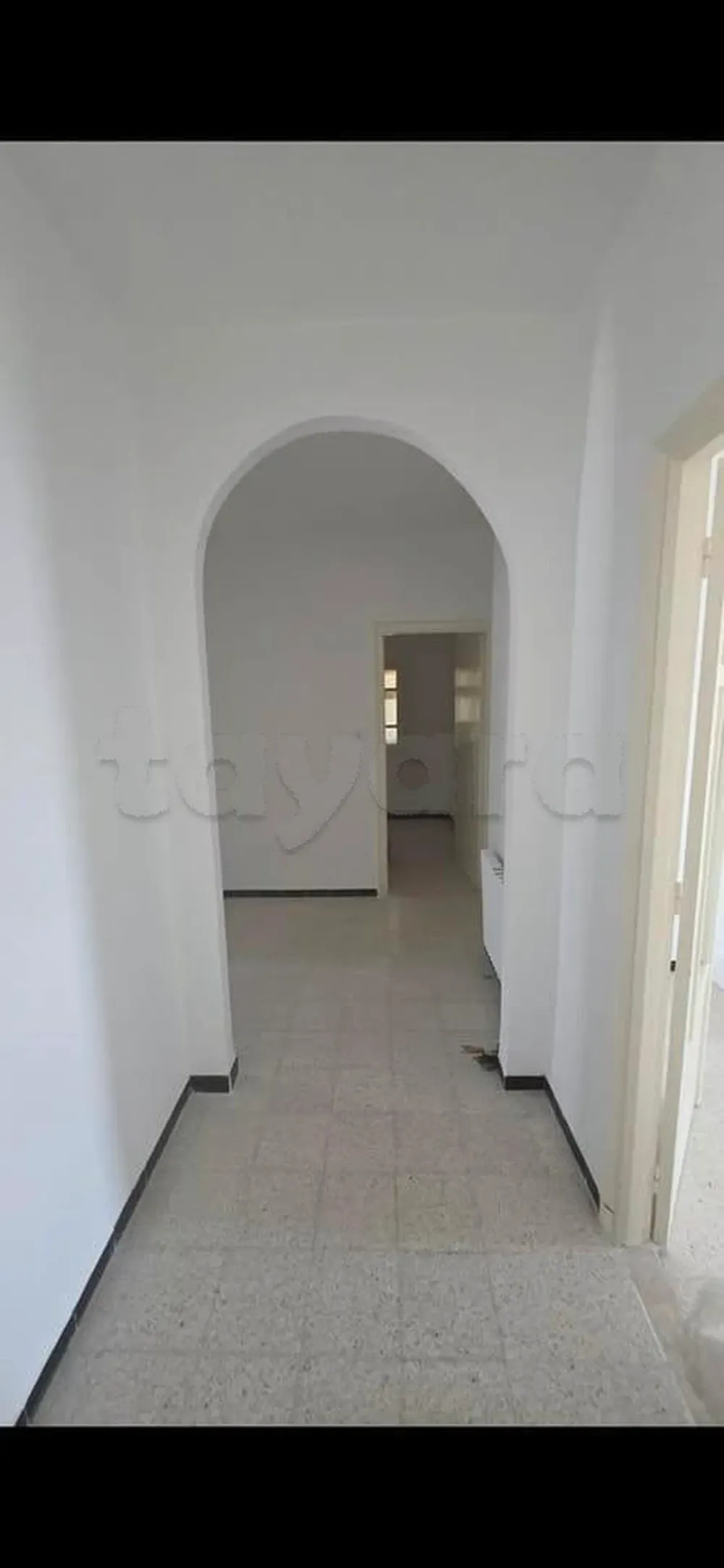 un appartement s+3 en 4éme étage à Manar 2