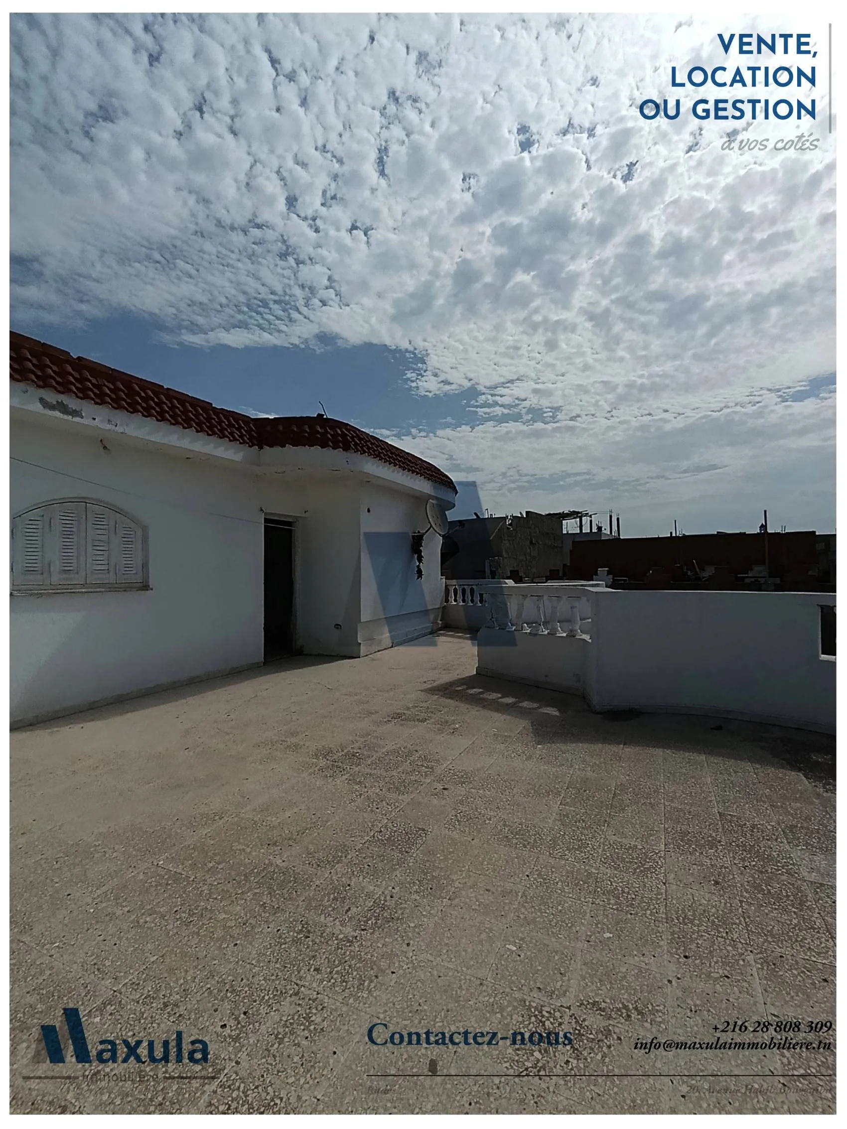 À VENDRE MAISON D’ANGLE S+5 À RADES MALLEHA