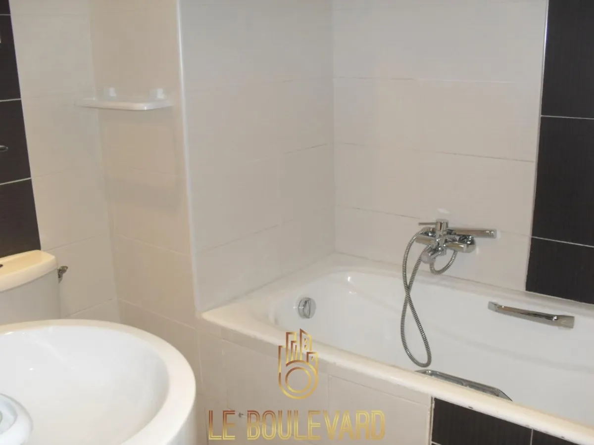 Location Annuelle : Appartement S+1 Vue Sur Mer à AFH Mrezga, Nabeul