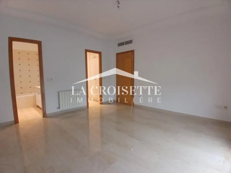 Triplex s4 avec jardin à Ain Zaghouan nord MTRL0047