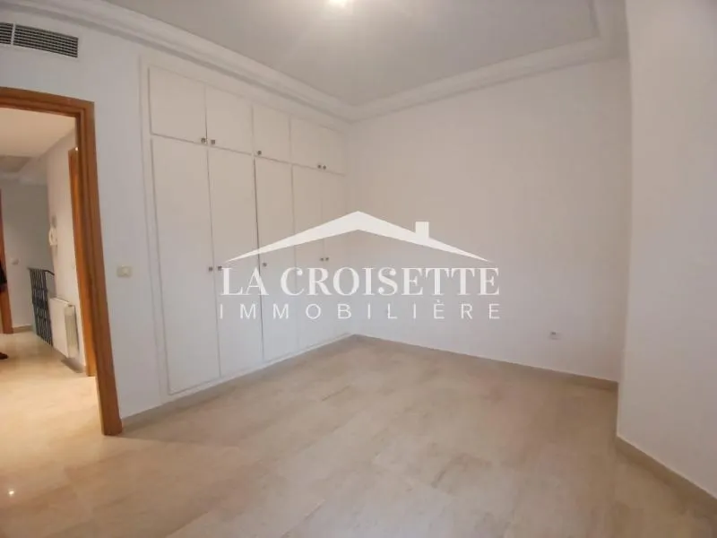 Triplex s4 avec jardin à Ain Zaghouan nord MTRL0047