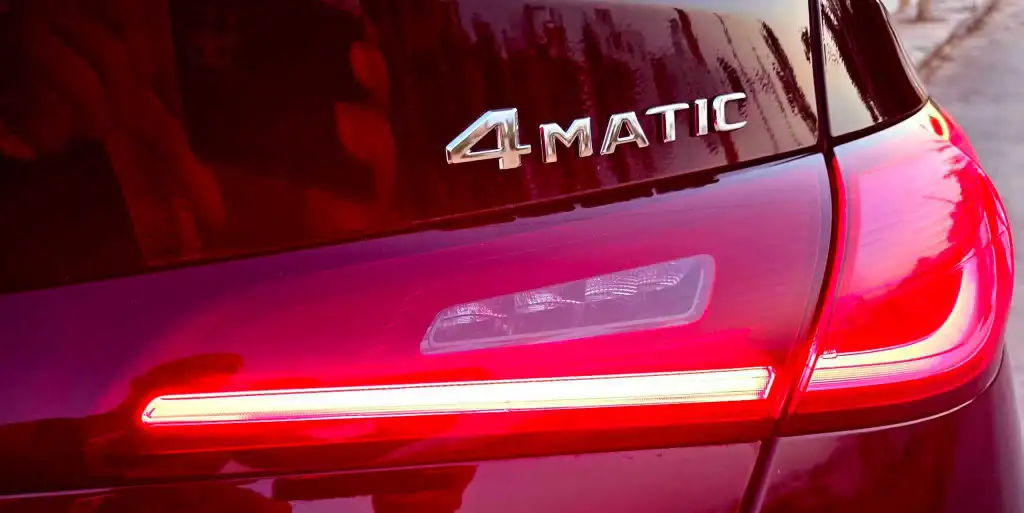 ⛔️Mercedes🇩🇪GLC300e 2025 8000km 4matic⛔️ 
        🔁 on accepte l échange des voitures