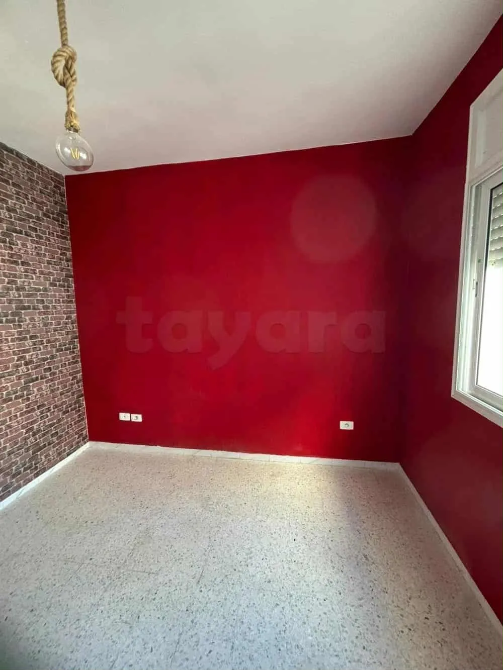 un appartements s+1 au 2éme étage (sans ascenseur) a louera Manouba Saneyet Ben Abdallah Prés de lycée