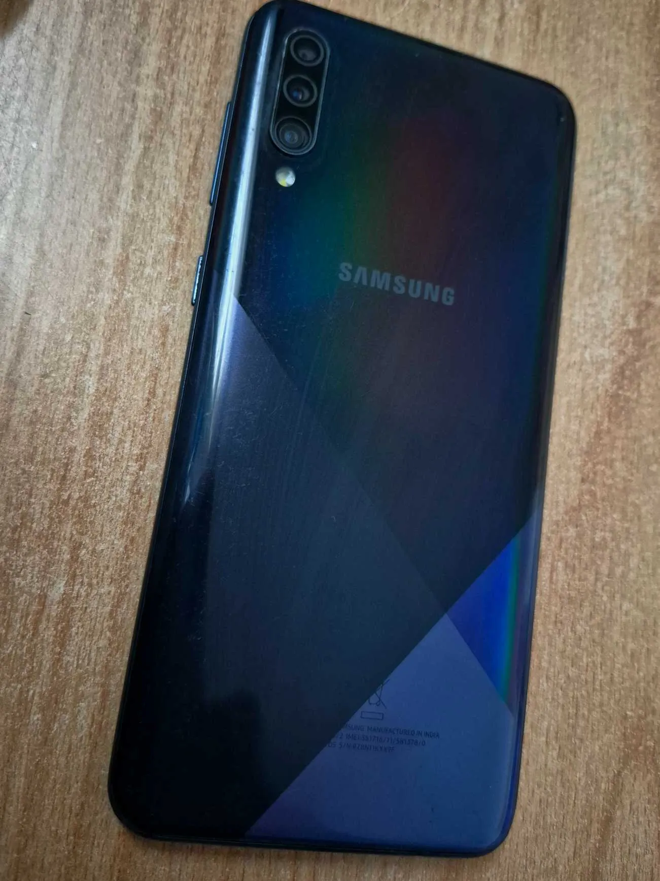 Samsung A30s très bon état