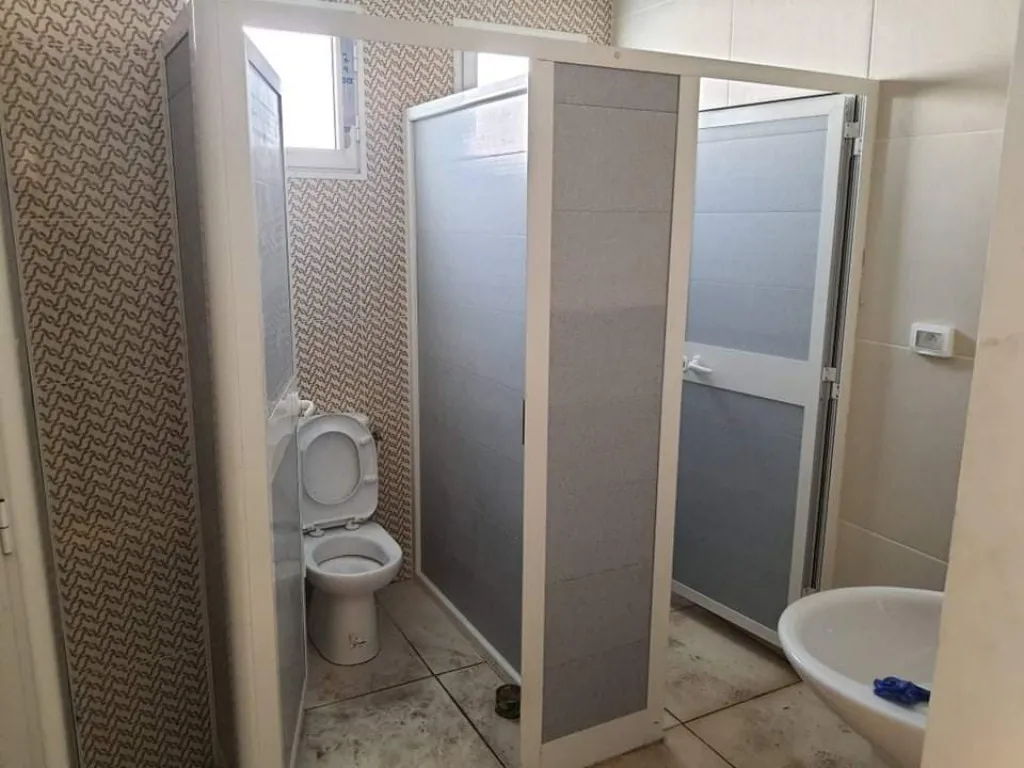 À louer : Local industriel 500 m² avec open space administratif et cour extérieure – ZI El Mghira