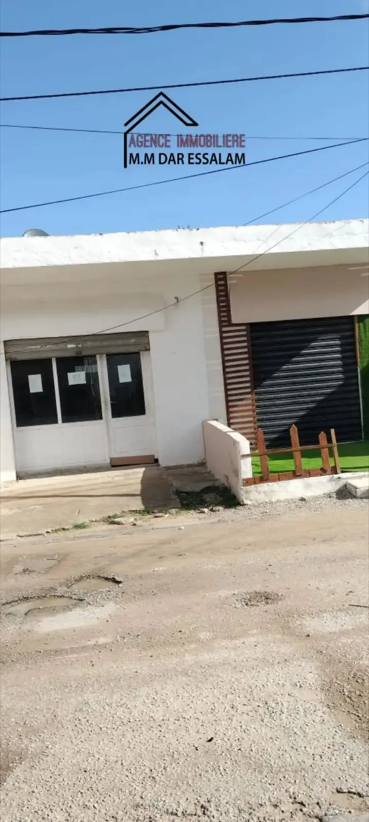 deux garages près de toutes commodités à vendre