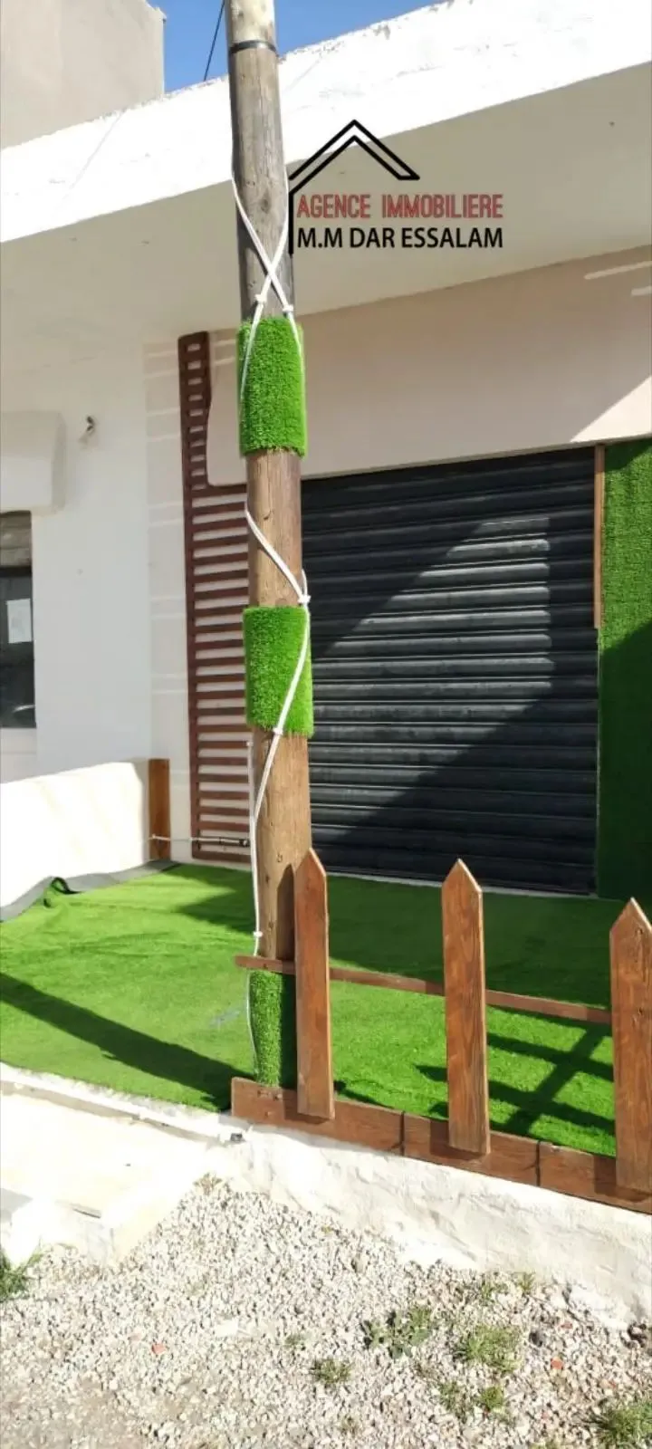 deux garages près de toutes commodités à vendre