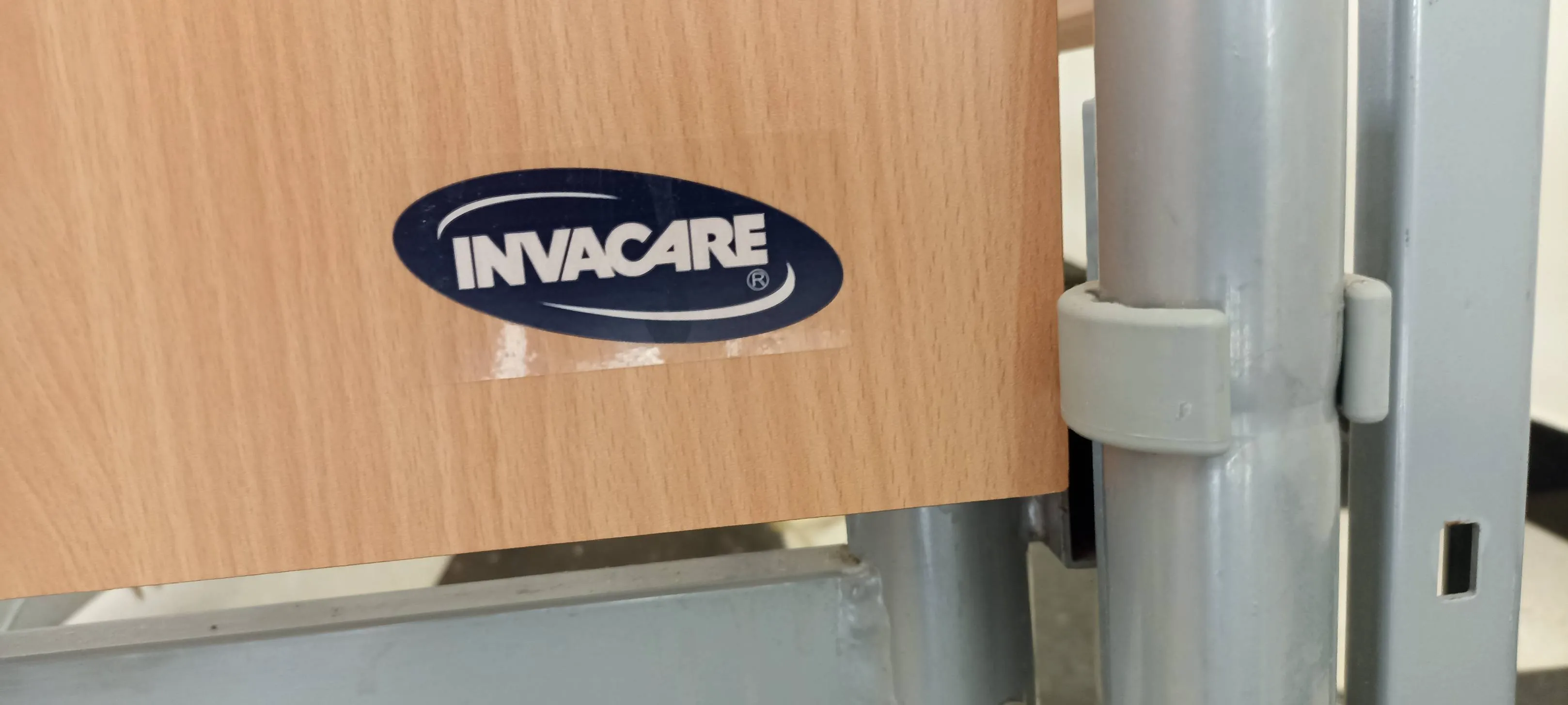 Lit médicalisé électrique Invacare 