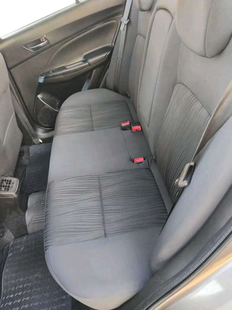 SUZUKI DZAIR PACK GLX PREMIÈRE MAIN 