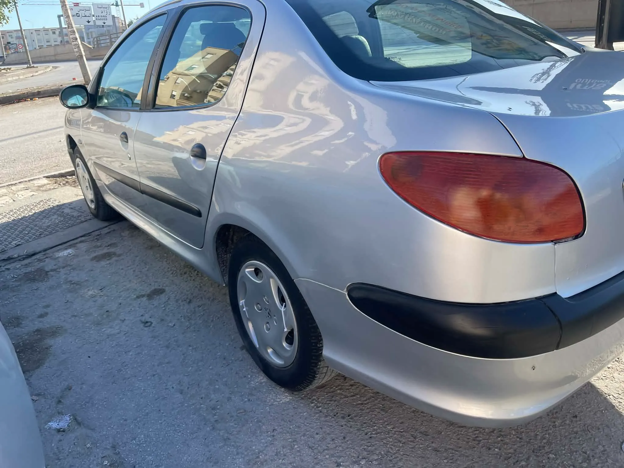 PEUGEOUT 206 SEDAN