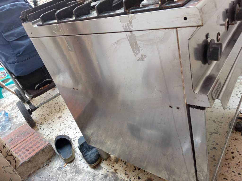 Cuisiniere professional zanussi inox vrai
