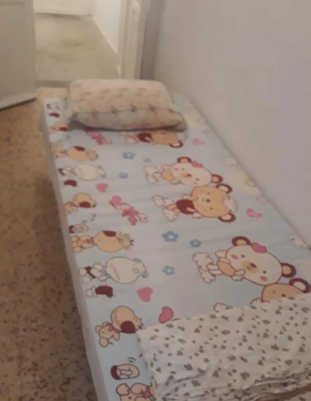 Location S0 meublé à Cité El Khadhra