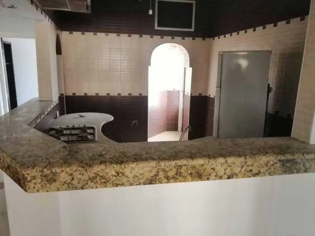 À vendre : Maison à Hammam Sousse, Cleopâtre, Côté Mer 🌊🏡
Référence : R028 - photo 1