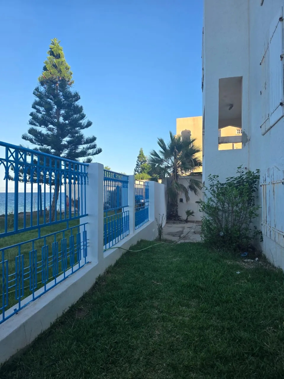 📢PRODUIT RARE à CHAT MARIEM: Villa +3 Appartements Pieds Dans L'eau