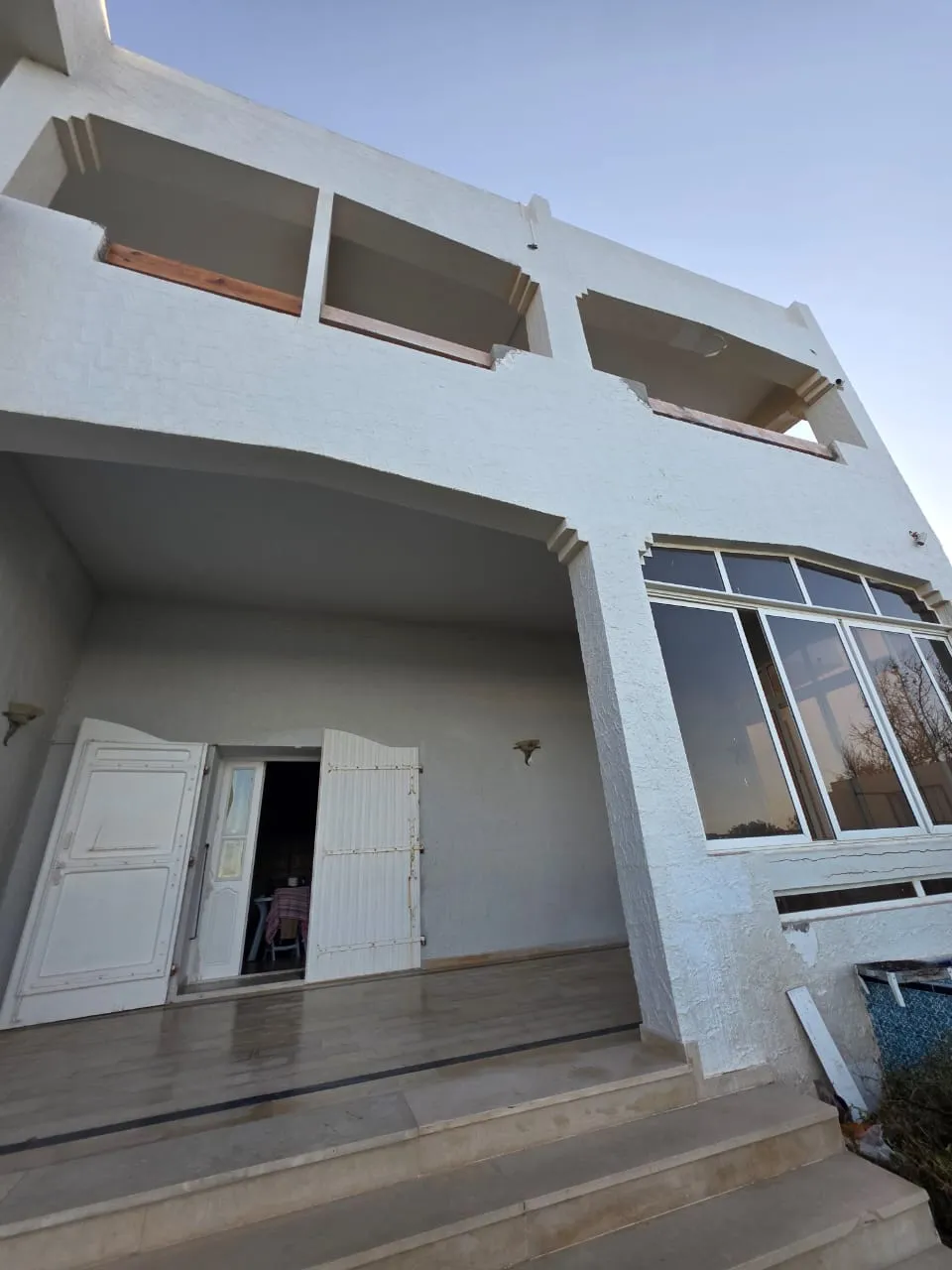 📢PRODUIT RARE à CHAT MARIEM: Villa +3 Appartements Pieds Dans L'eau