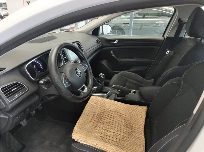 Renault Megane Sedan 1.2L Turbo