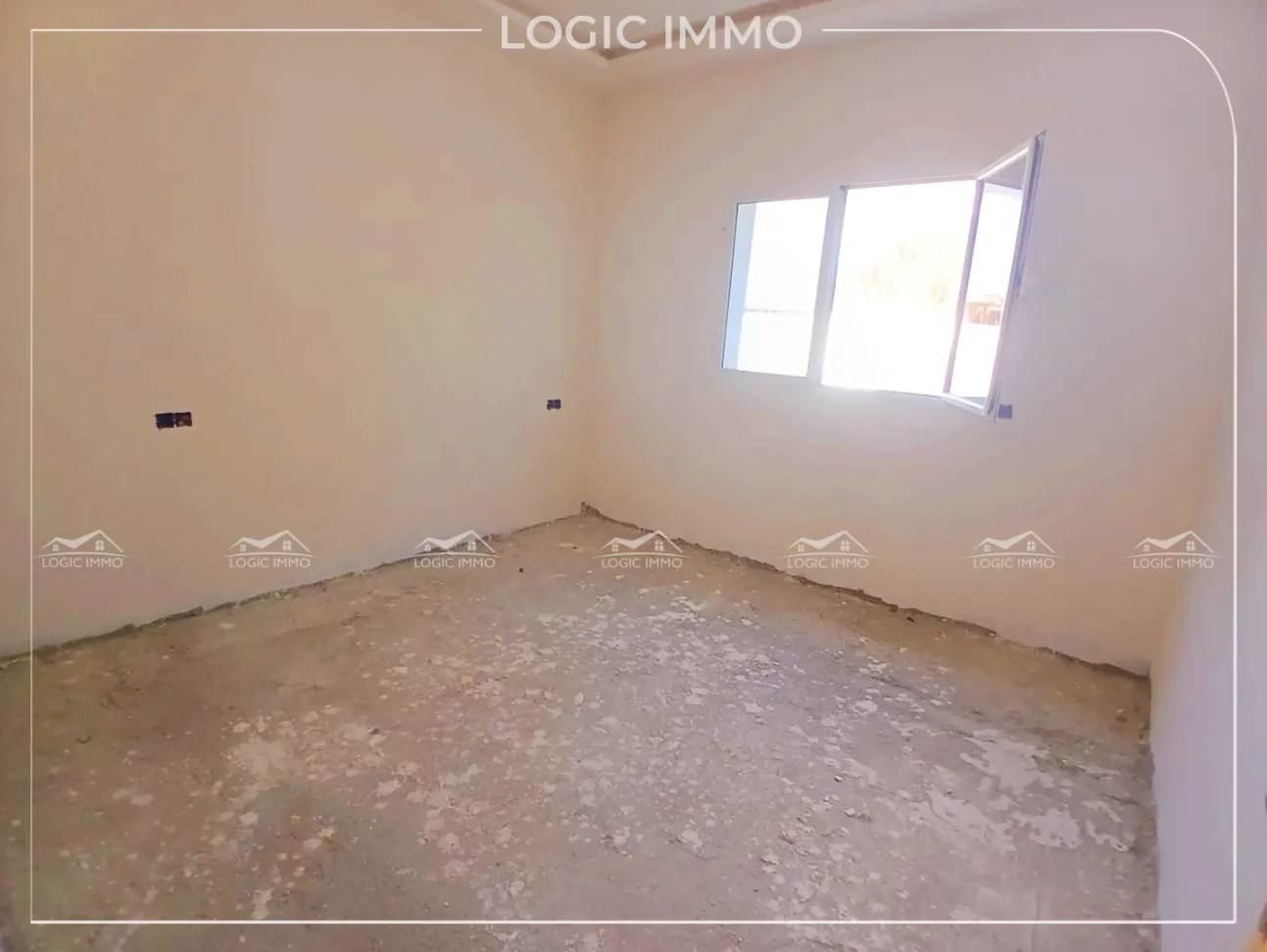 A vendre une maison inachevée située à basabseya Hammamet 