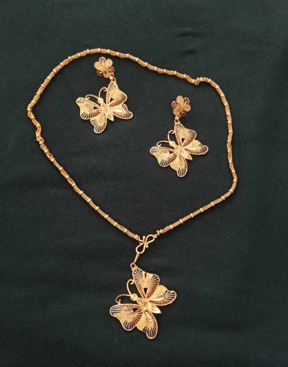 Parure doré en plakiore