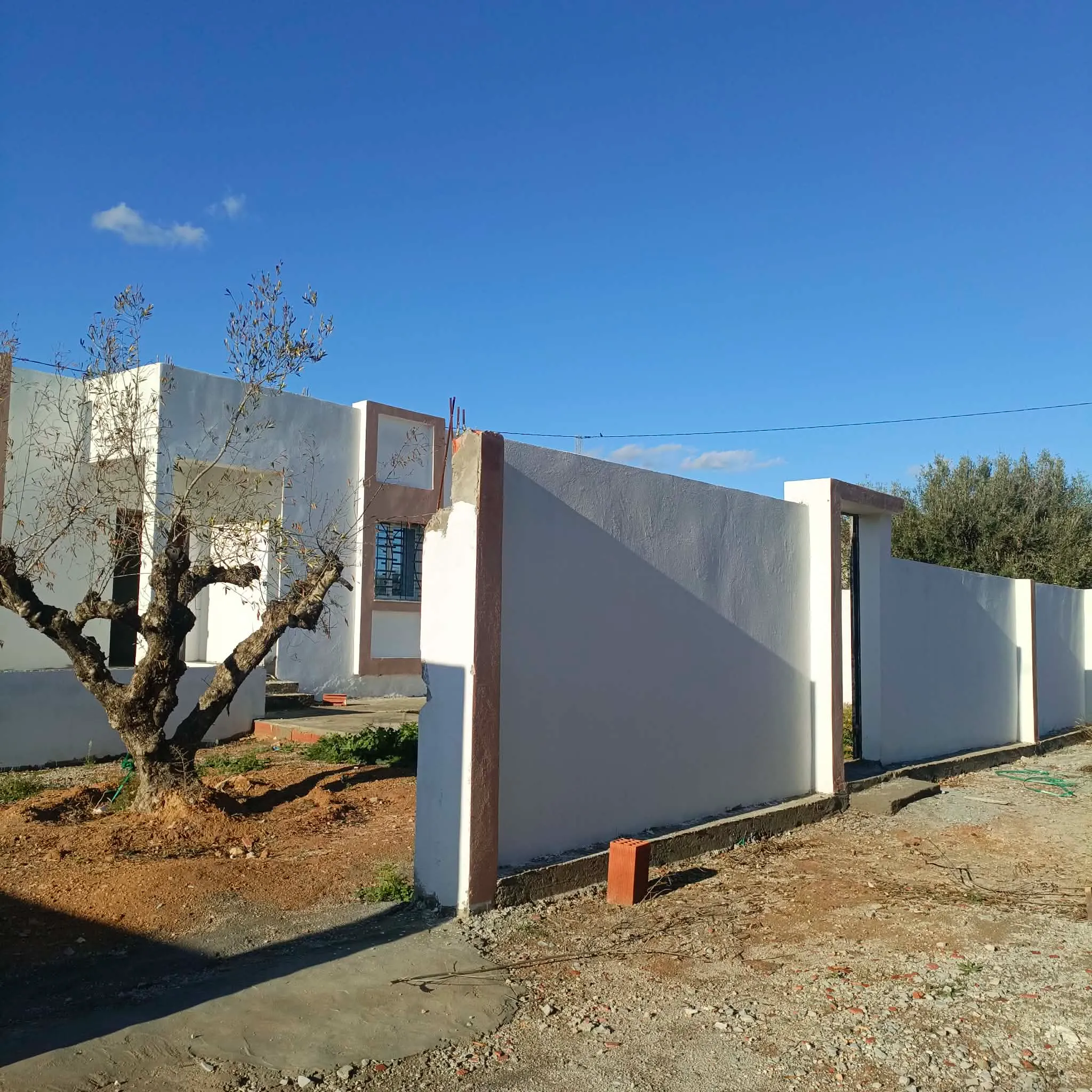 AV villa de 400m pas loin de hammamet yasmine 