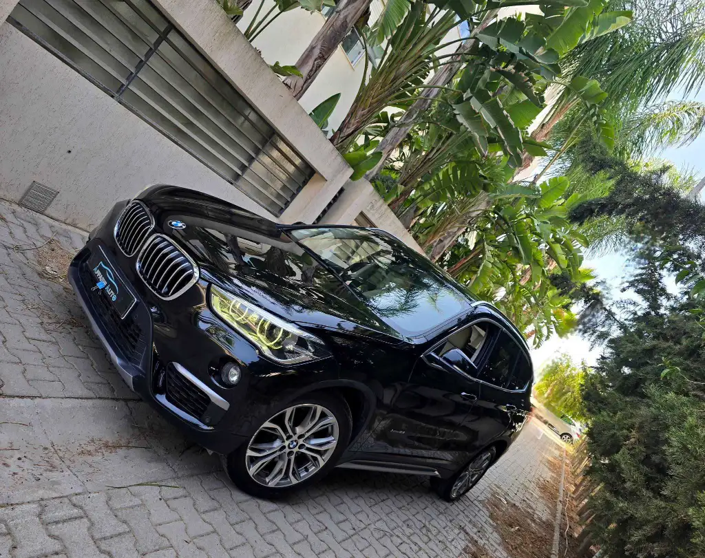 🇧🇪BMW X1 essence 105.000km certifiées🇩🇪
 
1ere main / entretien chez BMW charguia  
 O
