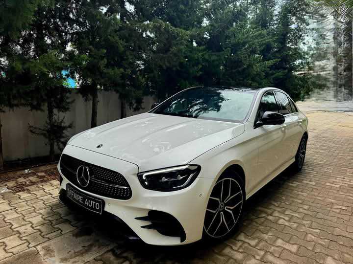 🇩🇪Mercedes-Benz Classe E 300e AMG🇩🇪
On accepte l'échange des voitures 29130012