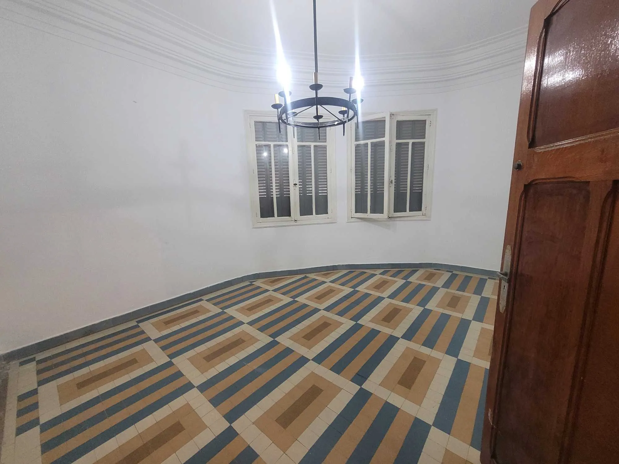 A Louer un Bureau H+6 au Centre Ville de Bizerte