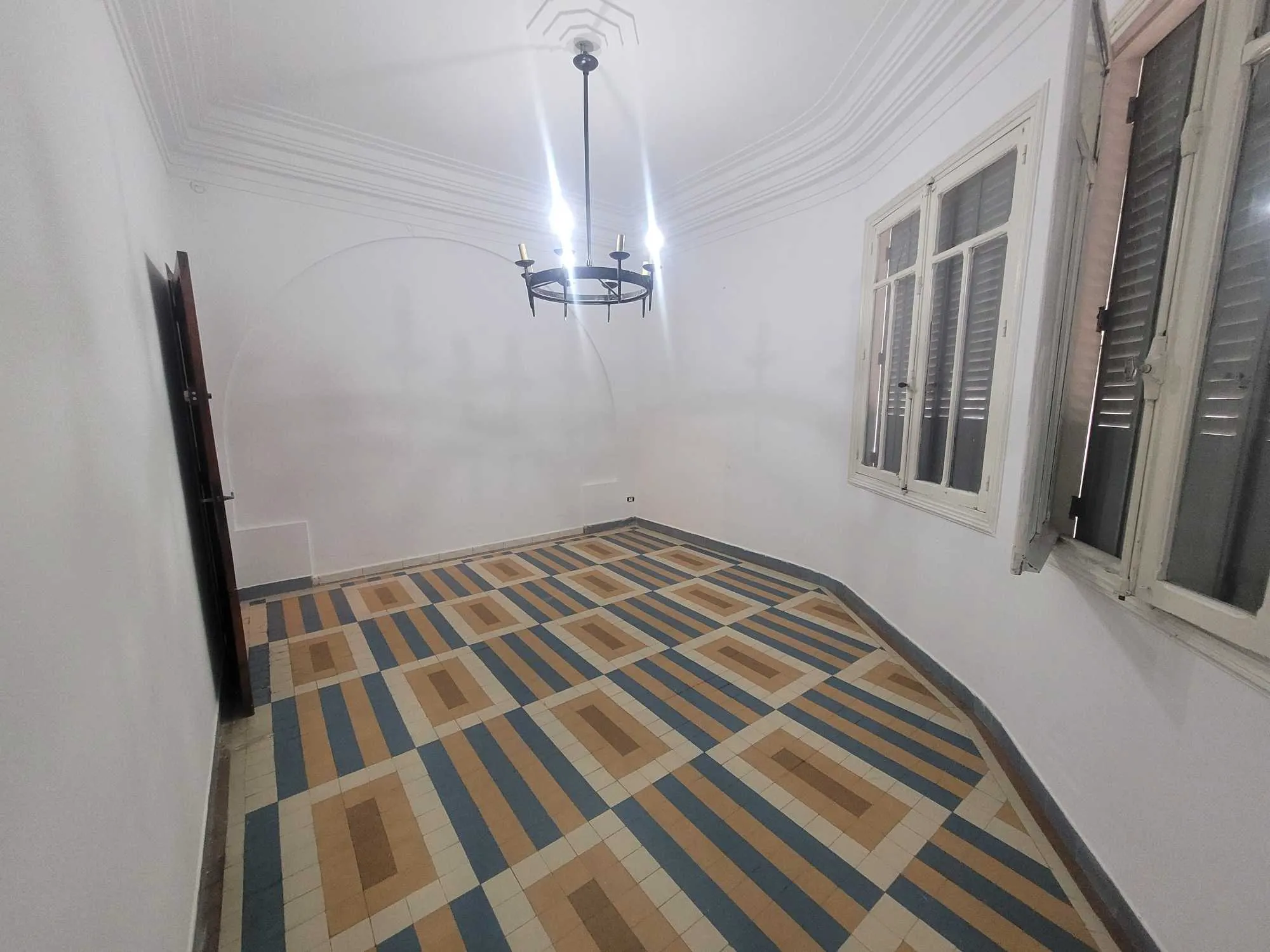 A Louer un Bureau H+6 au Centre Ville de Bizerte