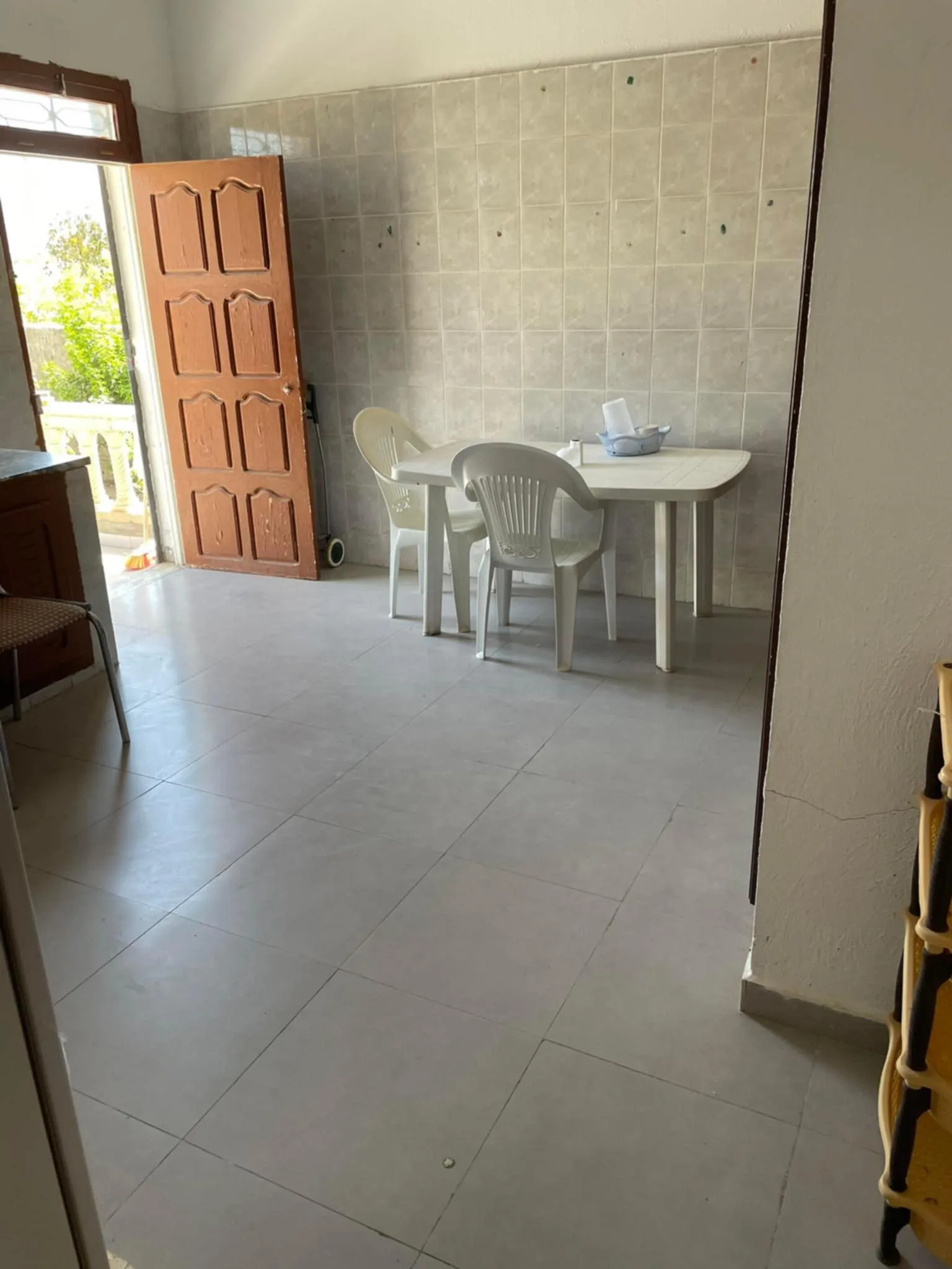 À VENDRE UNE VILLA SITUEE A  HERGLA