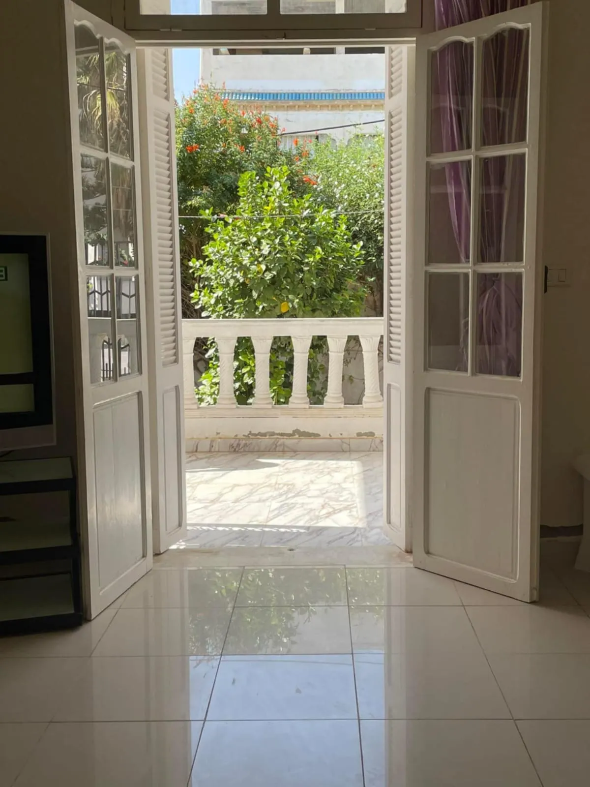 À VENDRE UNE VILLA SITUEE A  HERGLA