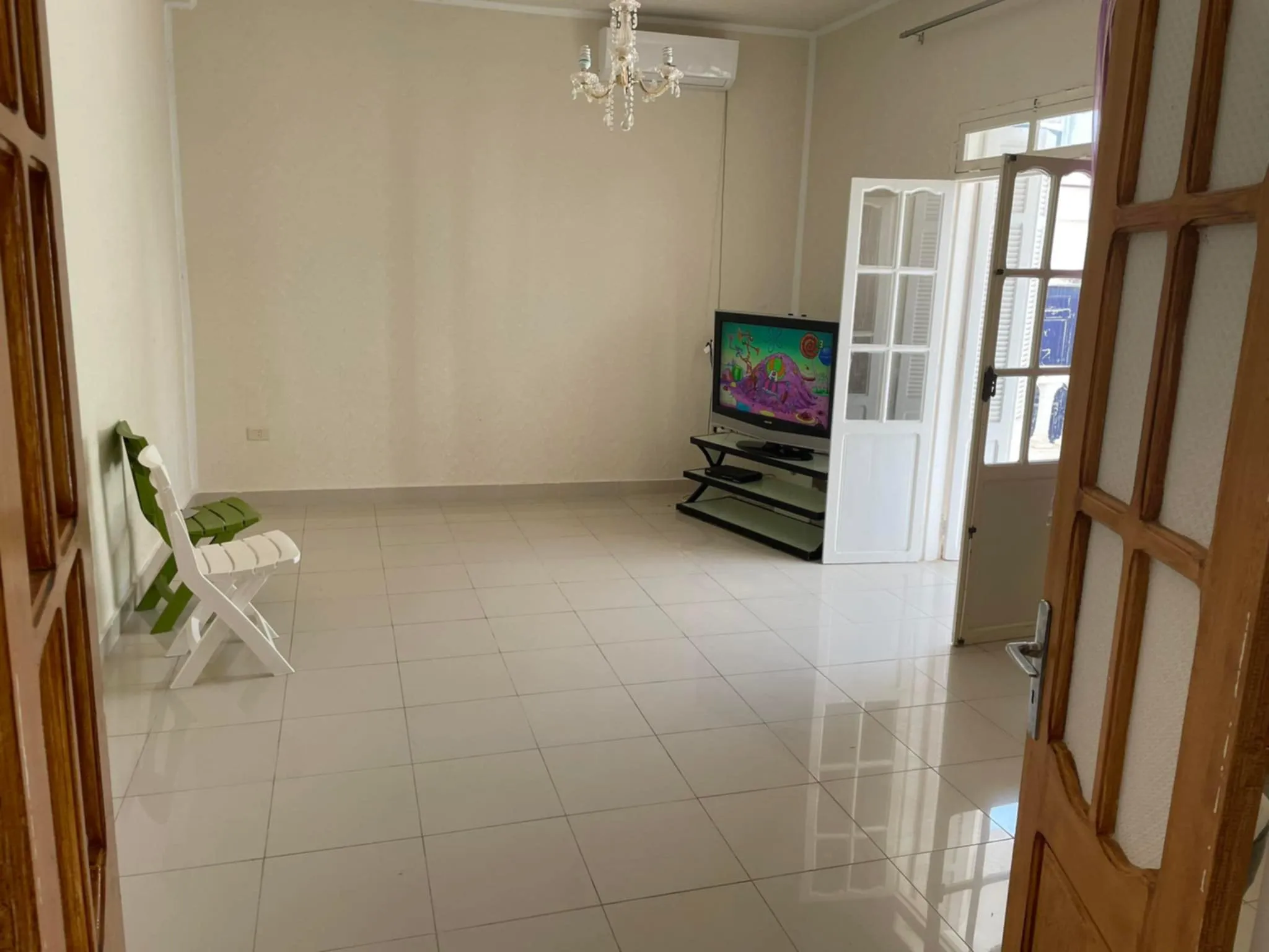 À VENDRE UNE VILLA SITUEE A  HERGLA